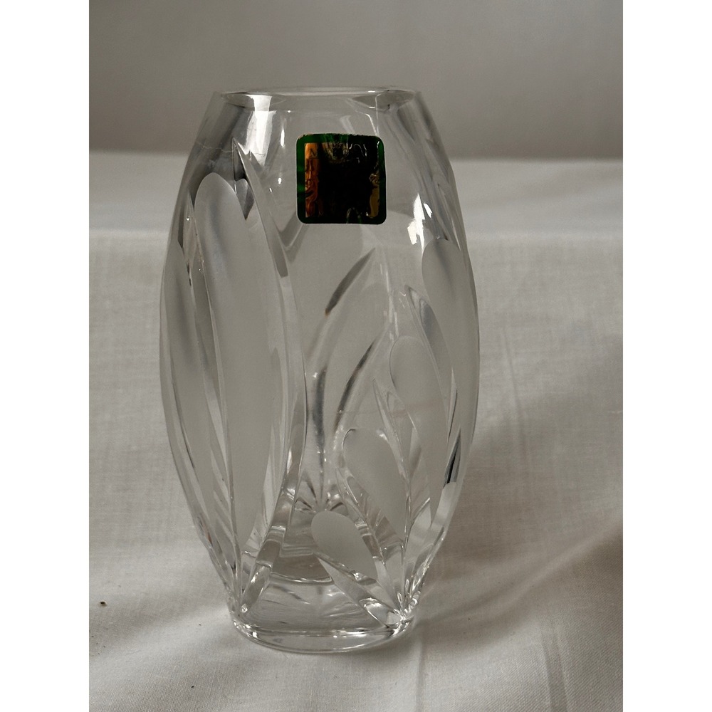 Marquis by Waterford Coventry Posey‎ Petite 4.5" Frosted Crystal Vase Poland